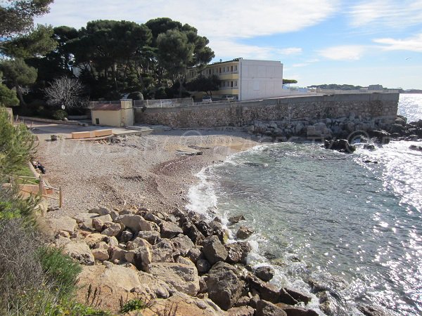 Eden Roc beach in Bandol in winter