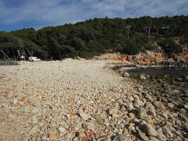 photo of the Engraviers beach in Bandol