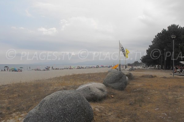 Plage d'Erba Rossa vers le sud