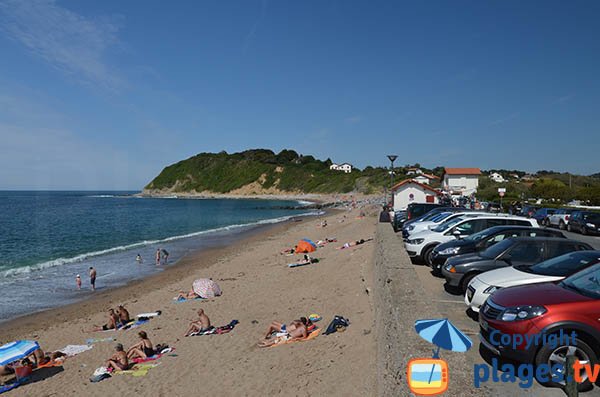 parcheggio e la spiaggia Erromardie a Saint Jean de Luz