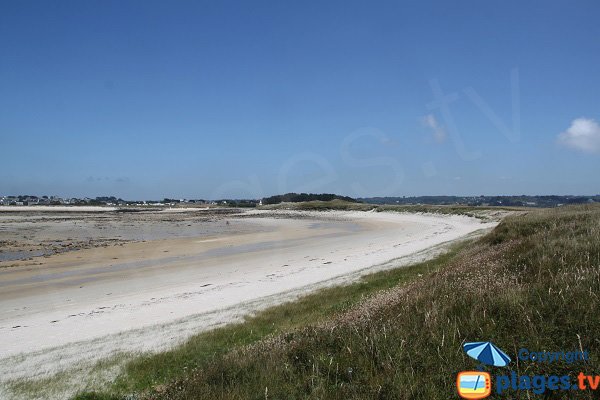 Photo de la plage à l'est de l'ile d'Aganton - Pleumeur-Bodou