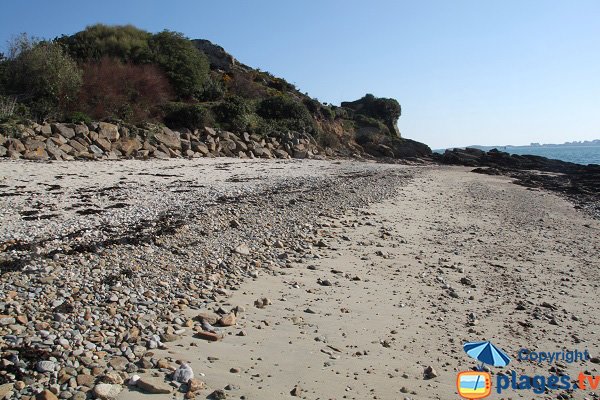 Photo de la plage à l'est de l'ilot de Ste Anne - St Pol de Léon