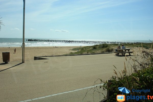 lungomare della spiaggia Estacade in Francia