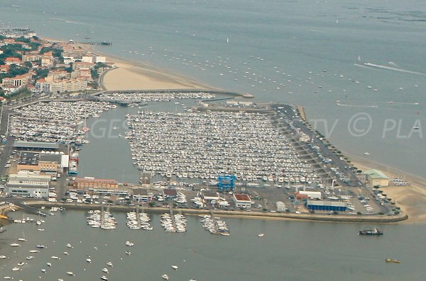 Spiaggia di Eyrac e porto di Arcachon