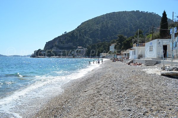 Plage d'Eze avec le Cap Roux