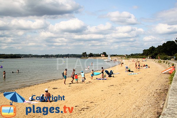 Photo de la plage de la Falaise sur l'ile d'Arz