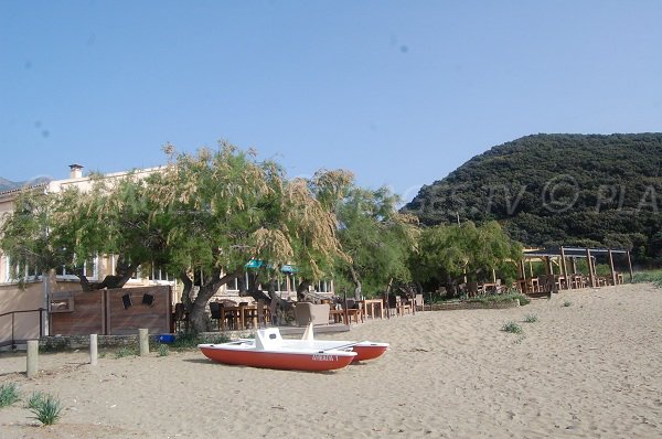 Ristorante sulla spiaggia di Farinole in Corsica 