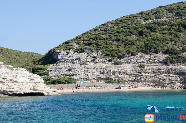 Plage sauvage à proximité de Bonifacio