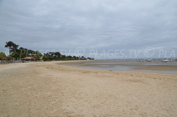 Plage à l'extérieur d'Andernos les Bains