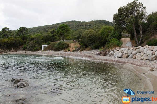 Plage confidentielle à Conca