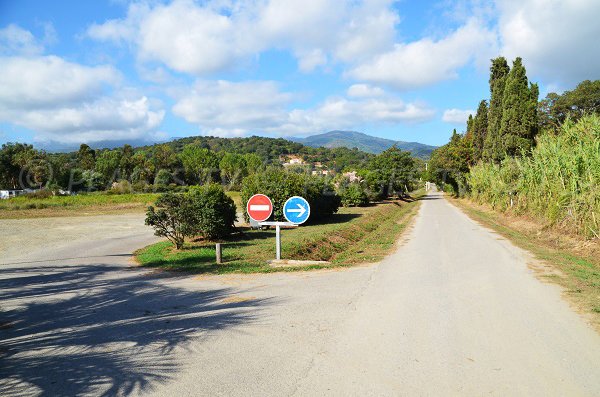 Parking de la plage de Figaretto