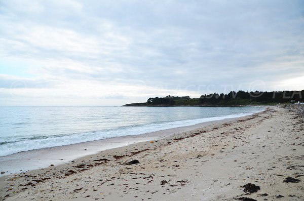 Grande plage de sable à Arzon