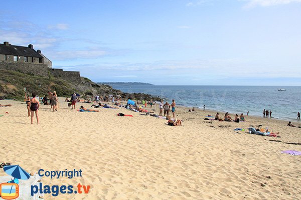 East End of Arzon Beach - Fogeo