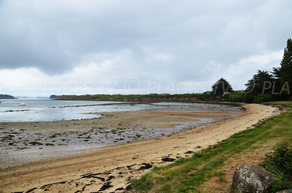 Photo de la plage des Fontaines à marée basse - Arzon