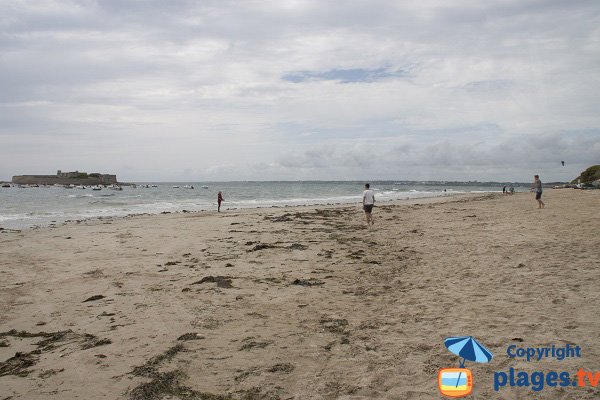 Plage de Fort Bloqué avec vue vers Guidel