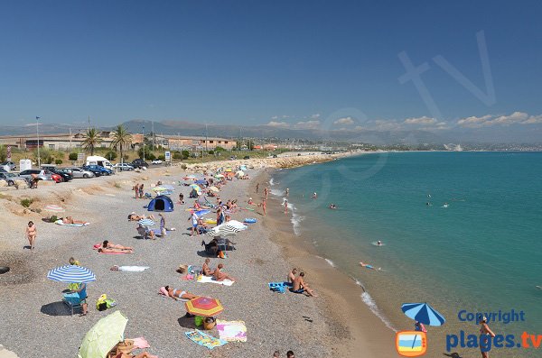 Strand neben dem Fort Carré in Antibes