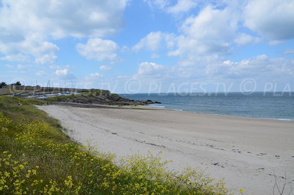 Spiaggia del Fort Neuf a Quiberon in Francia