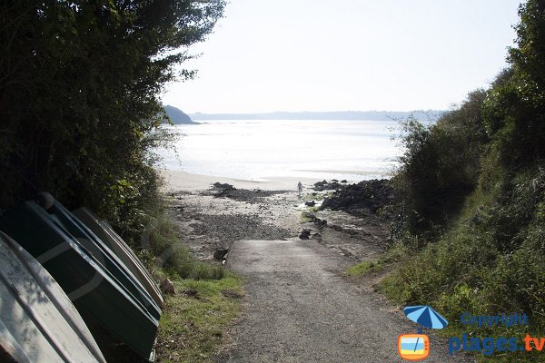 Cale de mise à l'eau sur la plage de la Fosse à St Cast