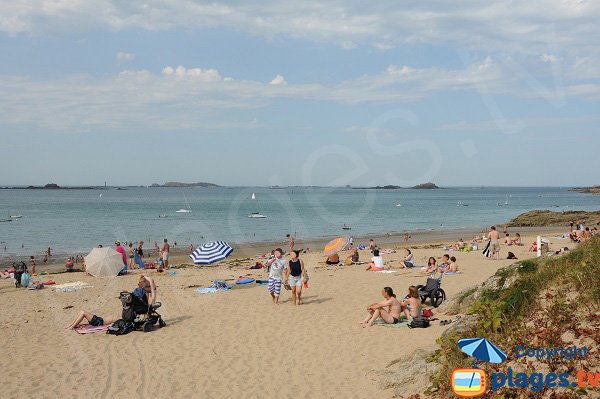 Plage de la Fosse aux Vaults à St Lunaire