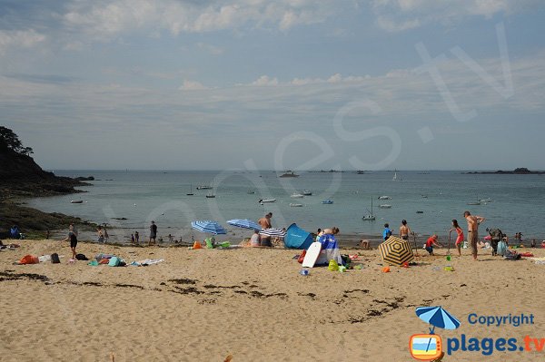 Beach of Fosse aux Vaults in Saint-Lunaire - Brittany