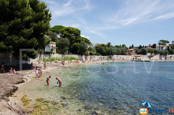 Ombre sur la plage des Fosses - St Jean Cap Ferrat