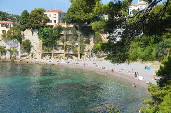 Photo de la plage des Fossettes de St Jean Cap Ferrat depuis le sentier du littoral