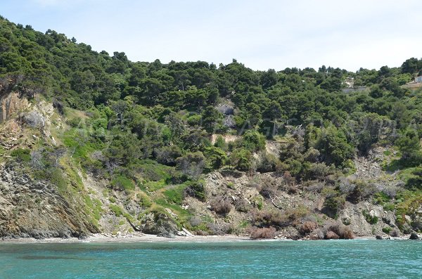 Plage à proximité du Cap Bénat - Fouirades