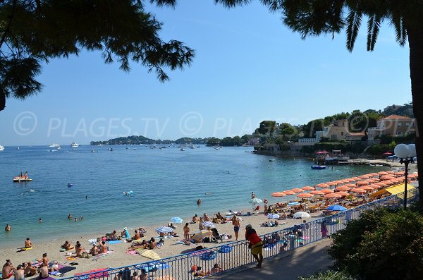 Plage de Beaulieu des Fourmis avec le Cap Ferrat