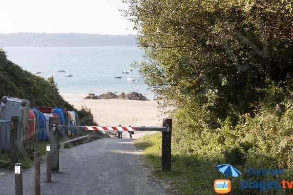 Descente sur la plage de Fresnaye