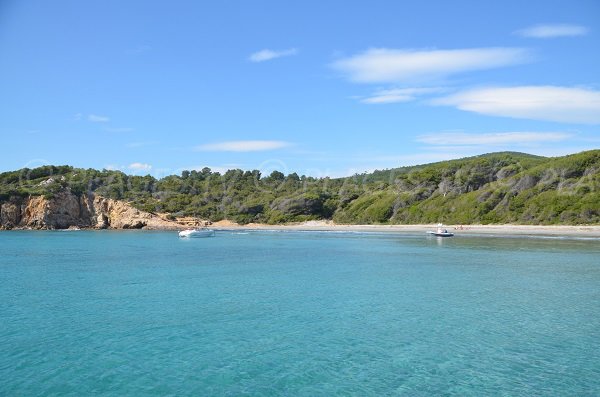 Accès à la plage de la Galère à Bormes les Mimosas