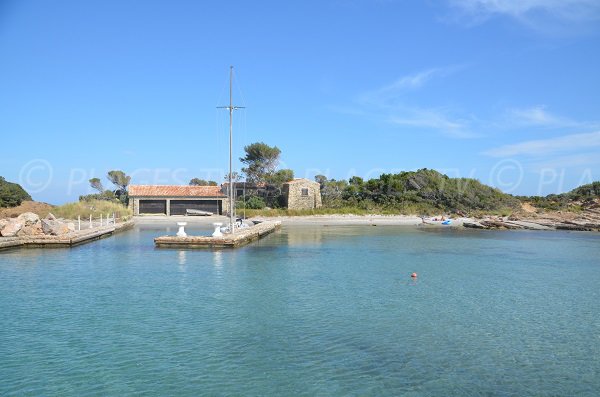 porto della spiaggia della Galère a Bormes les Mimosas