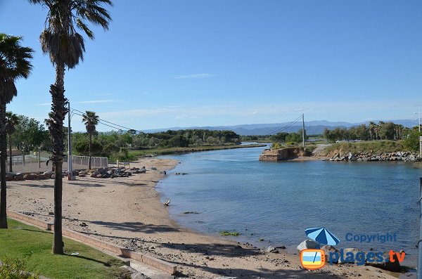 Strand hinter der Brücke - Galiote - St Aygulf