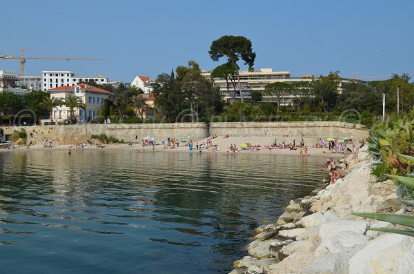 Plage de la Galice à Antibes Juan les Pins