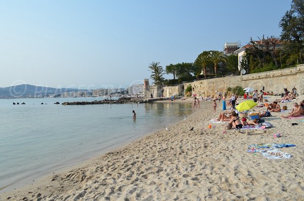 Gallice beach and view on Juan les Pins