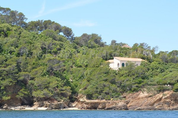 Plage proche de la pointe de l'Esquillette à Bormes les Mimosas