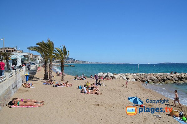 Photo of Gare Marchande beach in Cannes la Bocca - France