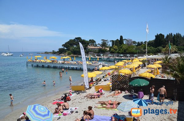 Photo de la plage de sable du Cap d'Antibes