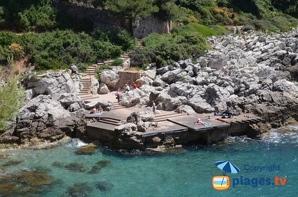 Photo de la plage de la Gavinette - Cap Ferrat