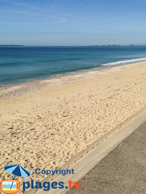 Beach of Gavres on the ocean side - France