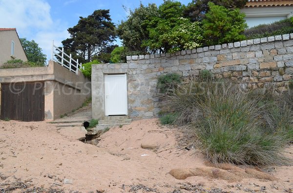 Access to the Ghiatone beach - Corsica