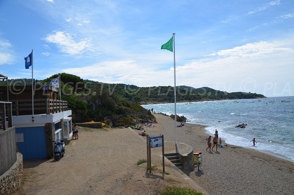 First aid station in the Gigaro beach - La Croix Valmer