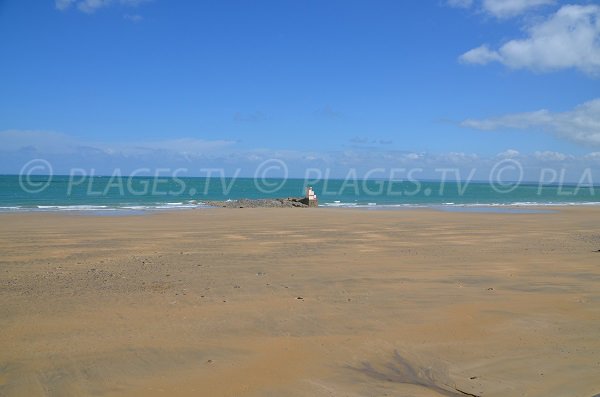 Poste de secours de la plage des Godelins à Etables sur Mer