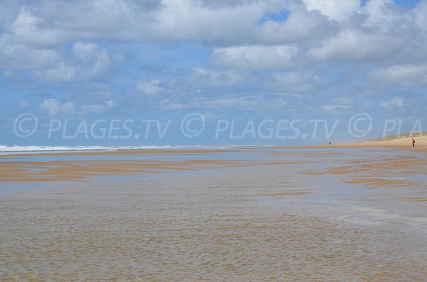 Swimming area in Grand Crohot beach in Cap Ferret