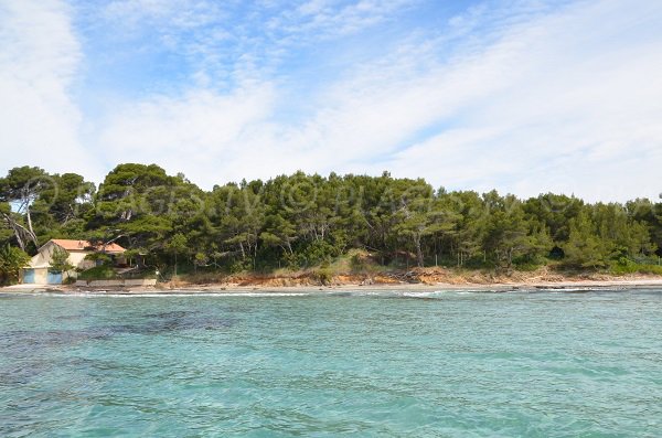 Plage du Grand Jardin à Bormes les Mimosas