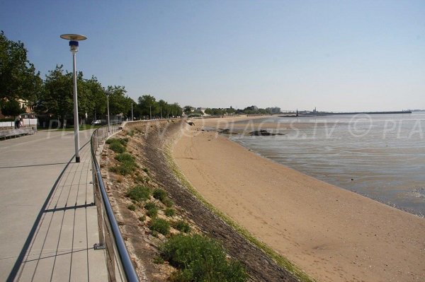 Grand Traict beach in St Nazaire