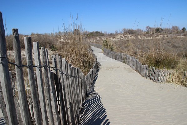 Weg zum Strand Grand Travers in La Grande Motte