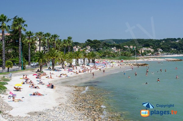 Photo de la plage à l'entrée de Bandol