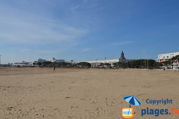 Royan seafront promenade along the beach