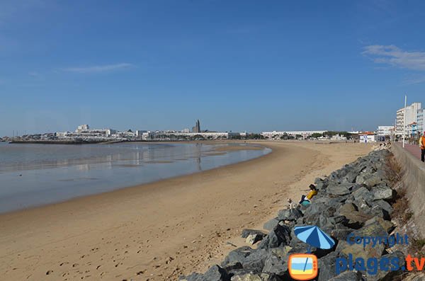 Plage de Royan en direction de St Georges de Didonne