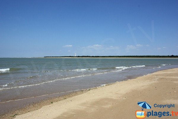 Grande Cote beach with view on Noirmoutier